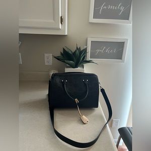 100% practically brand new AUTHENTIC MCM Visetos!!